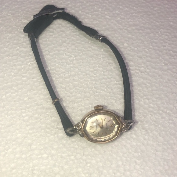 VTG Wittnauer 10k GF Bezel Oval Watch 2 Diamond Accents Not Running Original Box - Picture 2 of 6